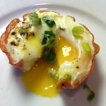 Baked Eggs in Ham Cups